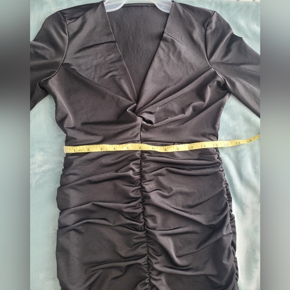 Guess Ruched Long Sleeve Bodycon/Fitted Black Dress Size Small - Picture 7 of 9